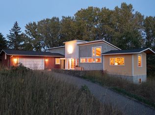 6 Robb Farm Rd, North Oaks, MN 55127