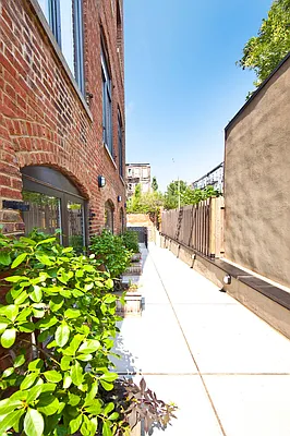 Rented by Compass | media 19