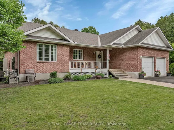6515 Waddion Dr, Ottawa, ON K4P 1E7