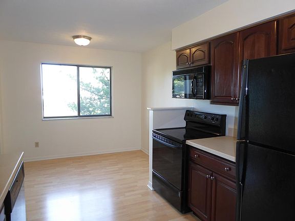 5th image of 5043 Tri County View Dr #5043
