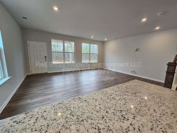 3rd image of 7828 Nelson Rd