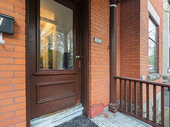 3rd image of 634 Gladstone Ave
