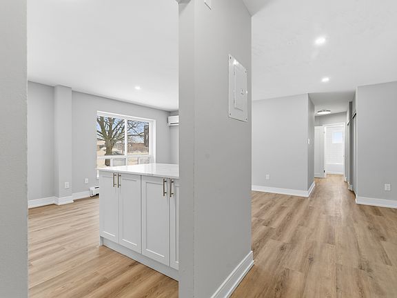 2nd image of 20 Weichel St