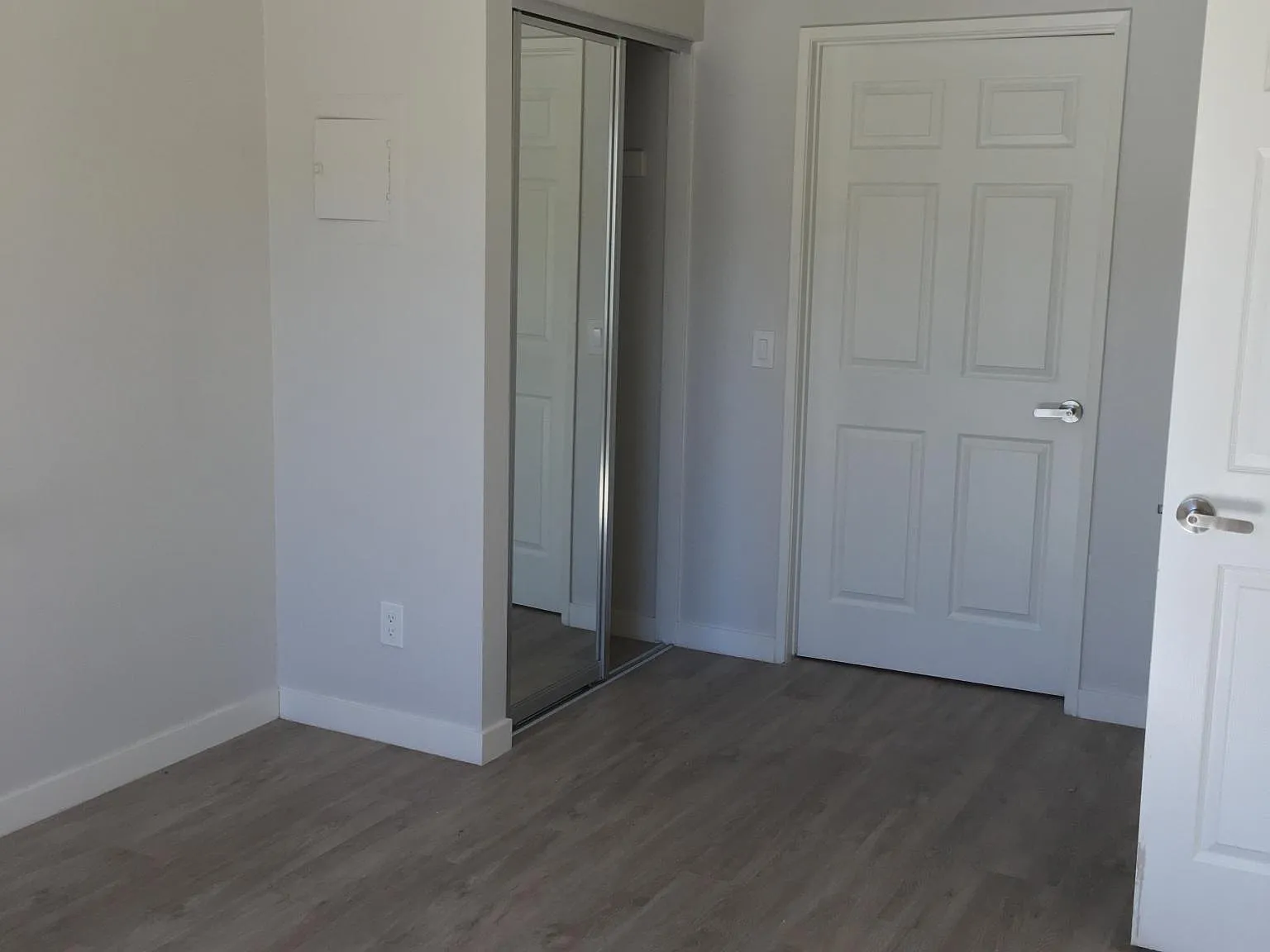 15776 Sequoia St — Photo 2