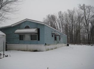 1518 S Miner Rd, Crystal, MI 48818