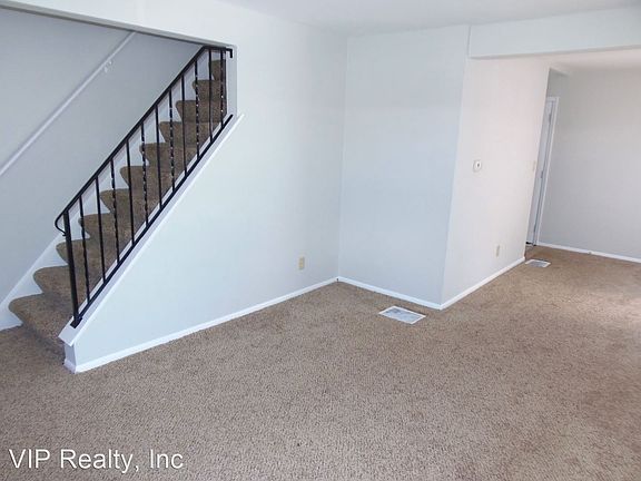 2nd image of 4189 Sullivant Ave