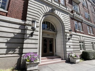 2015 NW Flanders St APT 213, Portland, OR, 97209