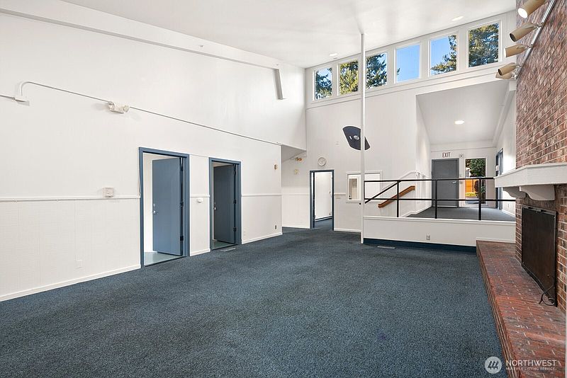 4th image of 3601 NE 123rd Street