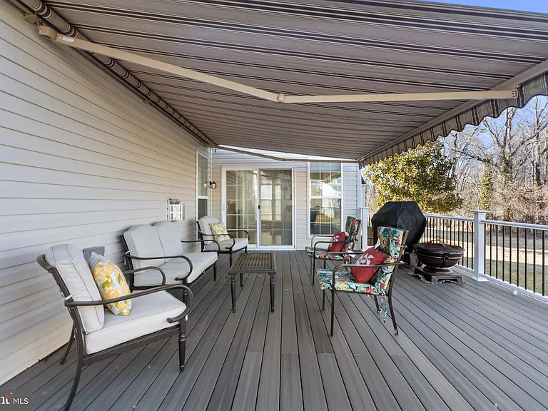 84 Wyndale Ct — Photo 11