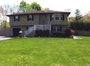 22 Wilson Ave, Nesconset, NY 11767