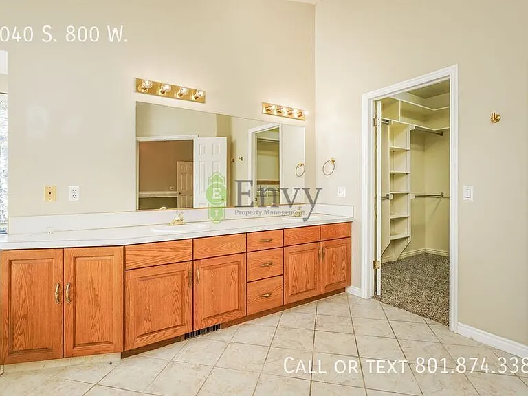 1040 S 800 W — Photo 17