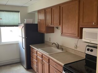 13781 Cedar Rd APT 101, Cleveland, OH 44118