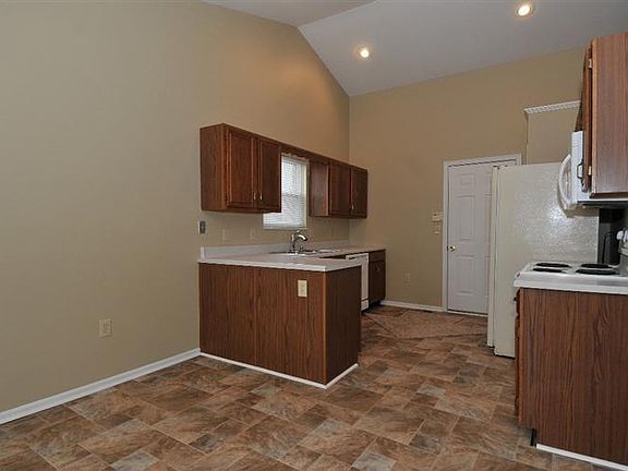 5th image of 6533 Knob Ct