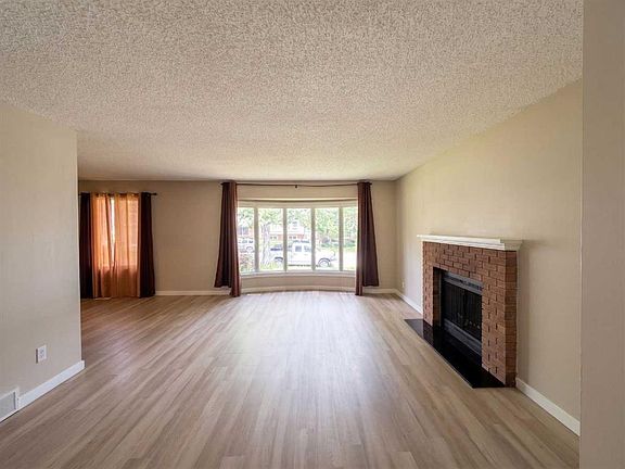 4th image of 1095 S Berkley Dr NW