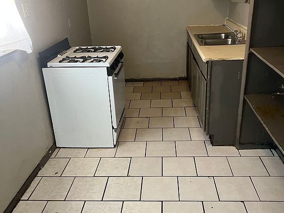4th image of 5507 Little Creek St