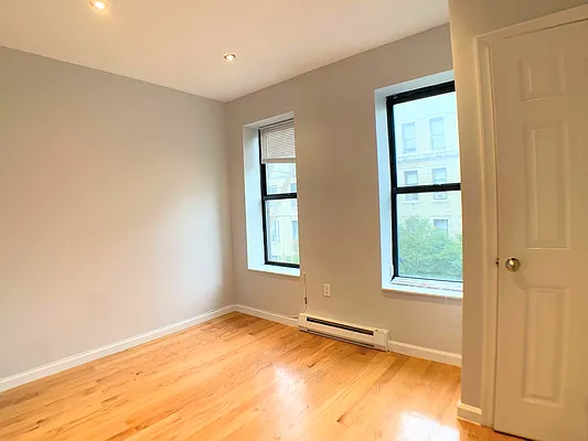 Rented by Premier One Realty LLC | media 7