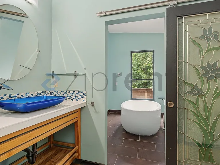 920 SW Stephenson Ct — Photo 27