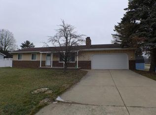 154 Eddy Dr, Caro, MI 48723
