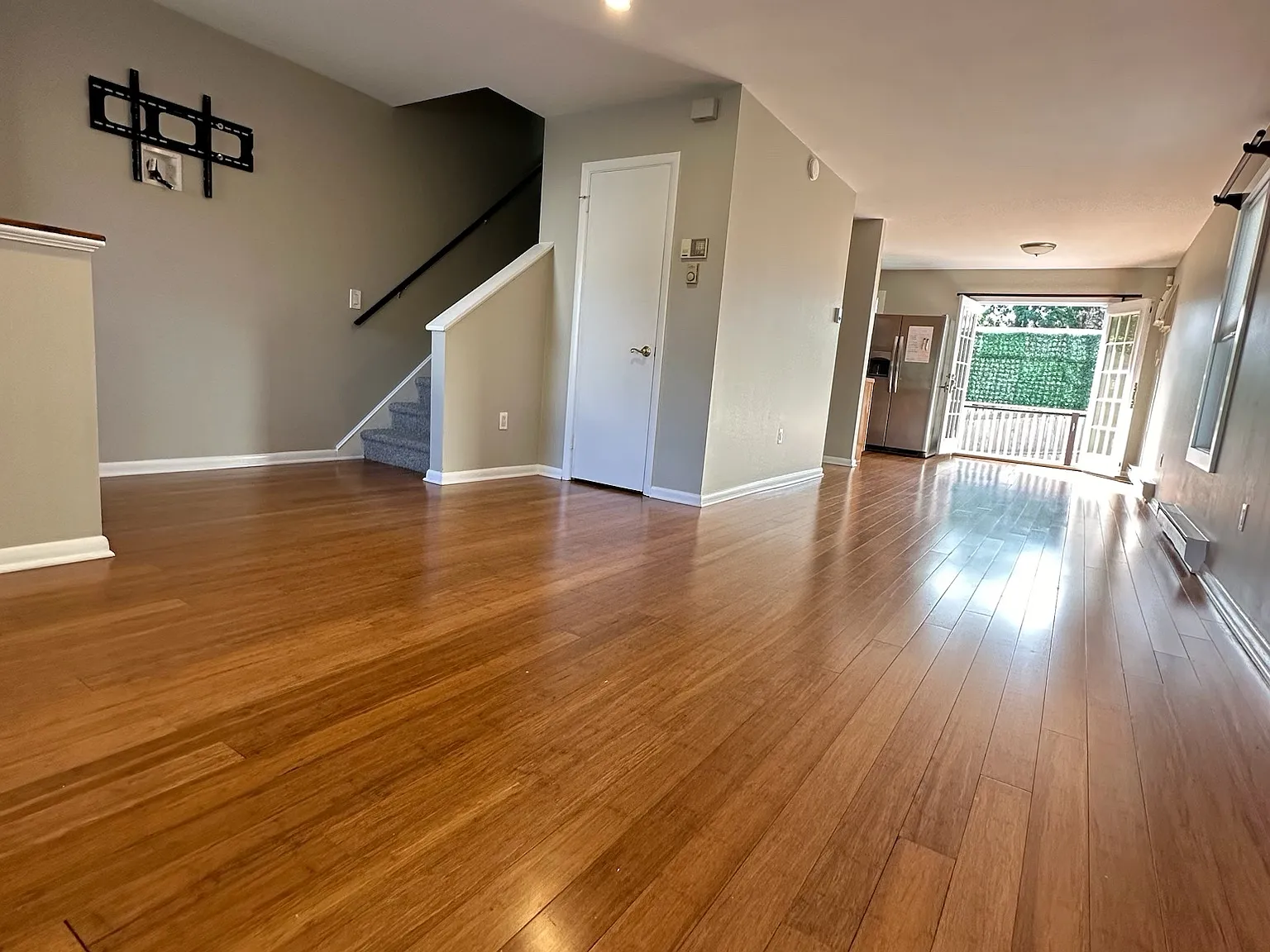 26 Couch Street — Photo 2