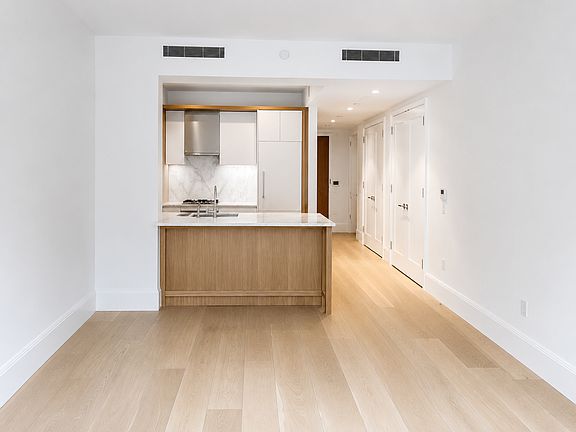 4th image of 368 3rd Ave APT 3D