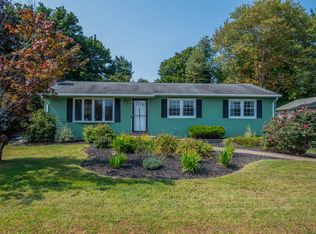 90 Dana Ln, Meriden, CT 06451