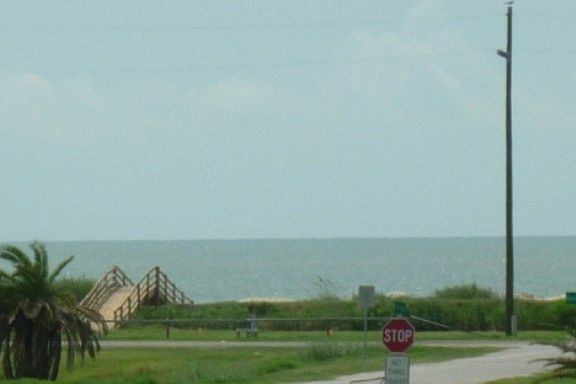 3rd image of 3199 Castle Dr