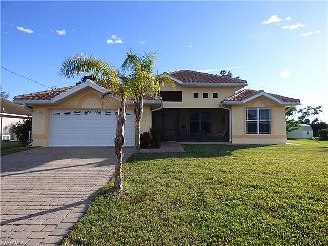 1st image of 832 Sentinela Blvd