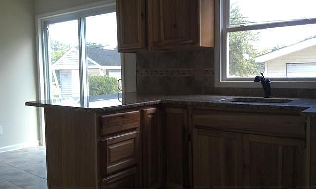 1st image of 1208 Amelia Ave