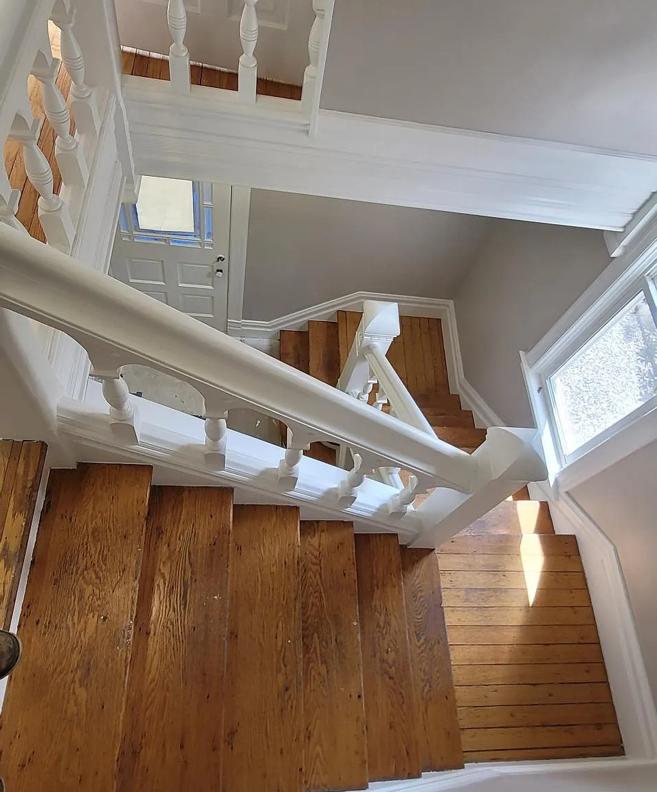 679 Lake Dr SE — Photo 3