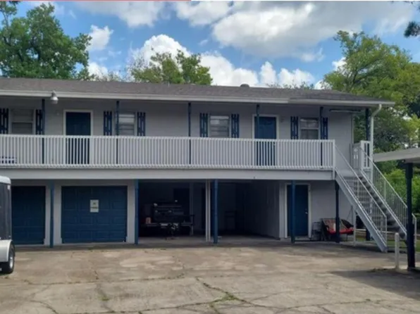 413 S 17th St, Nederland, TX 77627