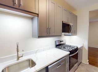 2130 W Berteau Ave #2142-2S, Chicago, IL 60618