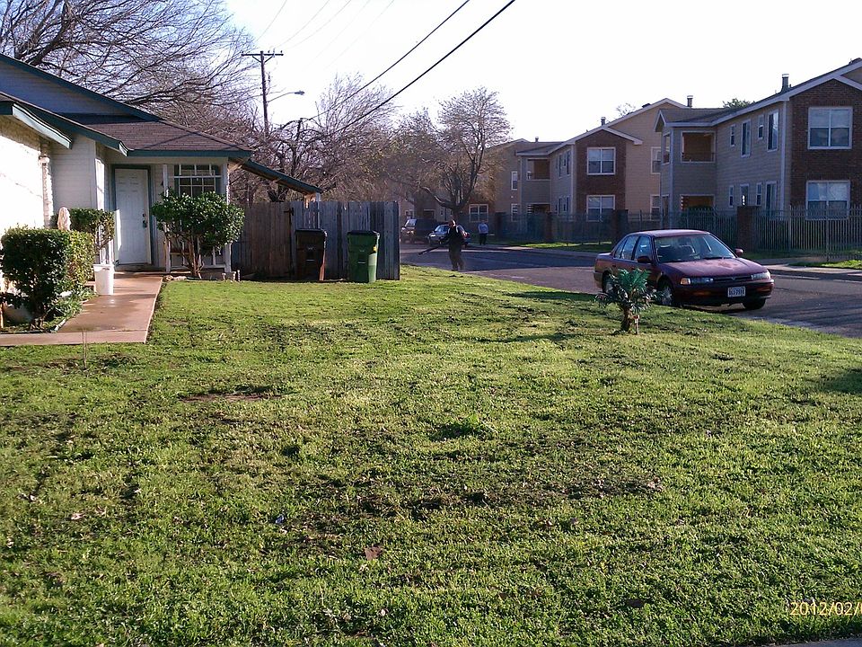 1st image of 401 Burlwood Ct