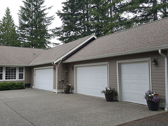 Over 1000 sq ft of Garage