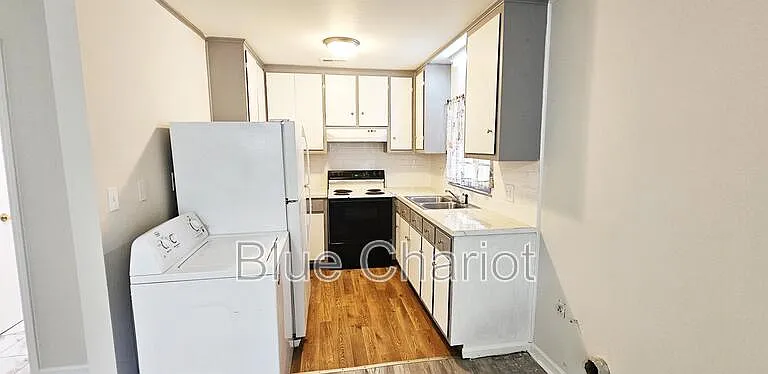 524 W Short St — Photo 13