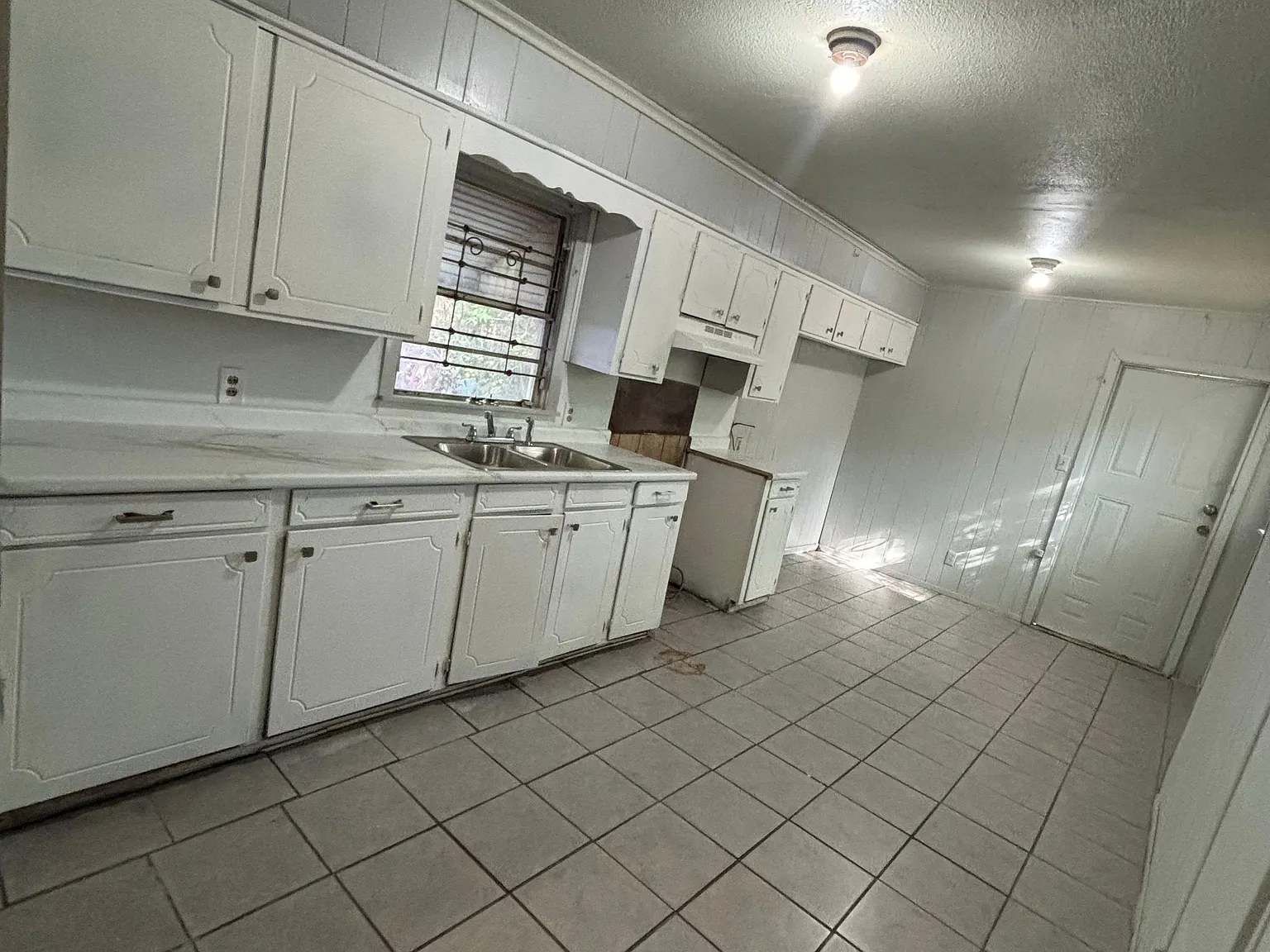 2 bed, 984 sqft, $750 — Photo 3
