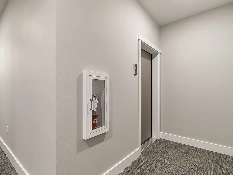 City Gate Apartments — Photo 108
