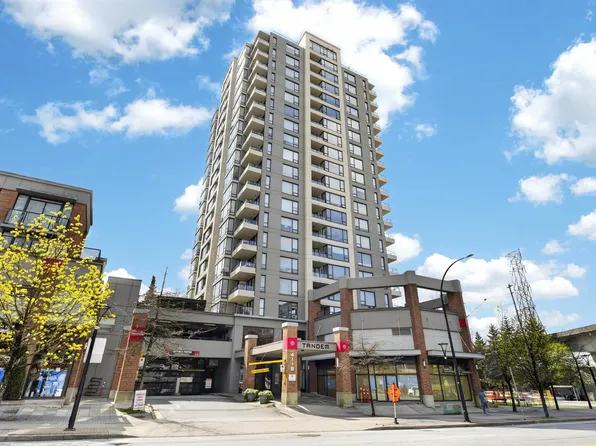 4118 Dawson St #406, Burnaby, BC V5C 0A3