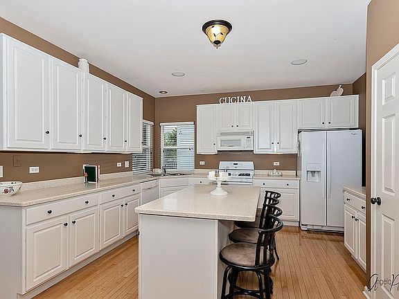 2nd image of 159 Blue Heron Ct
