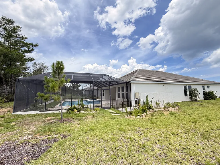 1352 Arklow Cir — Photo 33