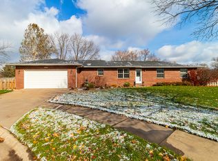 4452 9th Street Ct, East Moline, IL 61244