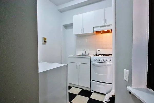 Rented by MetroNest | media 21