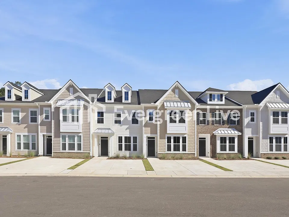 336 Cowry Ct