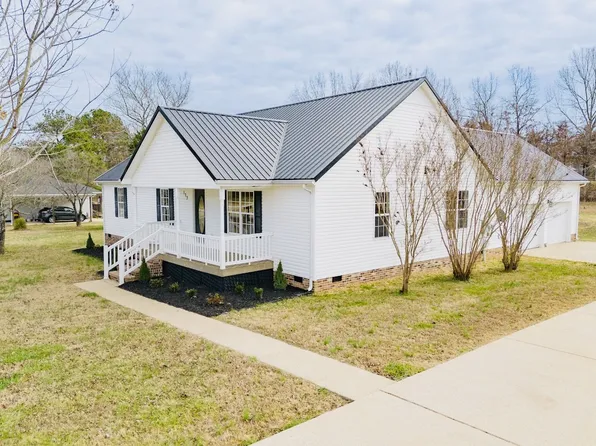 173 Commodore Cir, Summertown, TN 38483