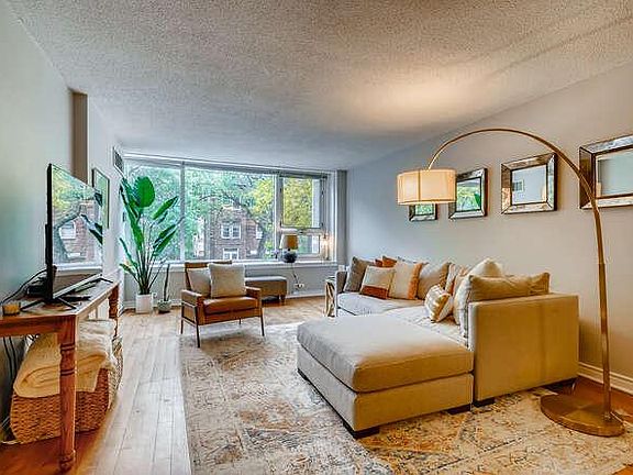4th image of 2728 N Hampden Ct APT 201