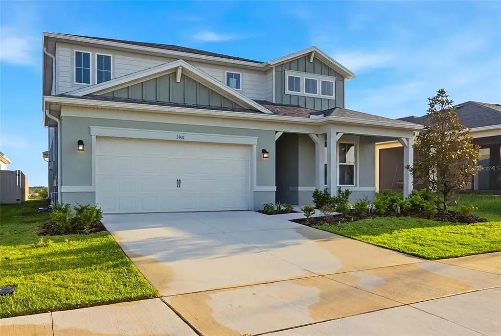 5 bed, 4.5 bath, 5502 sqft, $3,300 — Photo 2