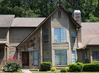 826 Heritage Oaks Dr, Stone Mountain, GA 30088