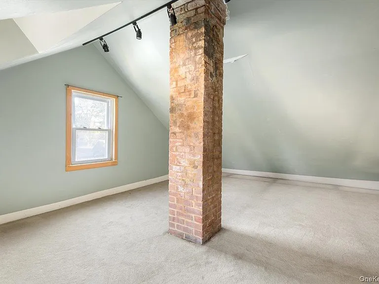 13 Cherry Ave — Photo 18