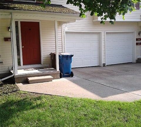 2nd image of 990 N Holbrook St #B