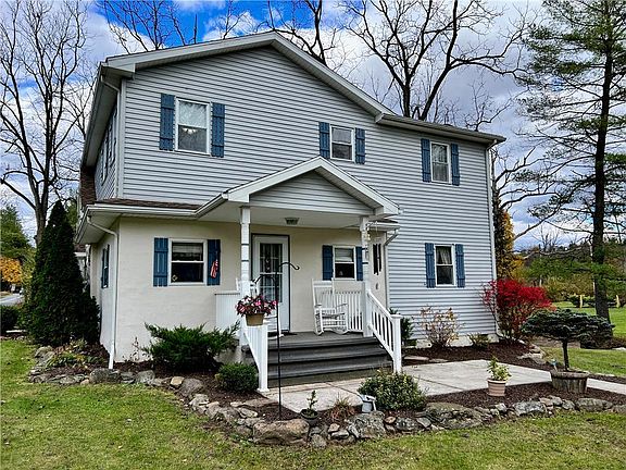 1062 S Cottonwood Rd, Walnutport, PA 18088 | Zillow