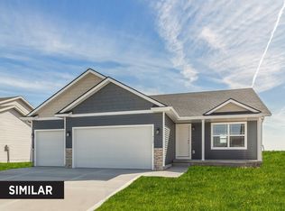 636 Pine Ave, Norwalk, IA 50211